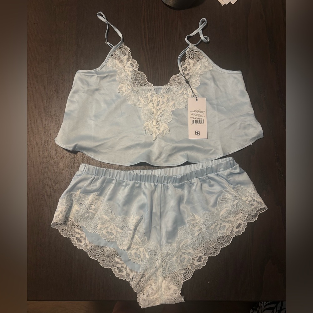 NWT BlueBella Isabella Luxury Satin Cami and Short Set